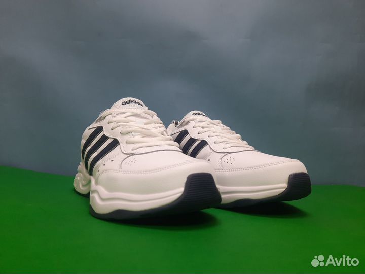 Кроссовки adidas strutter новые