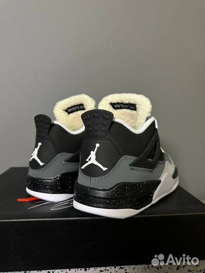 Зимние кроссовки Nike Air Jordan 4