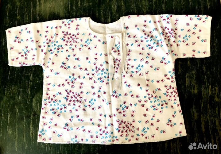 Распашонки, шапочки, пеленки, ползунки