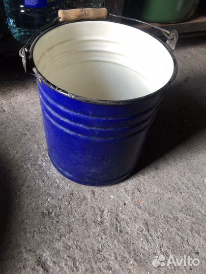 Эмалированное ведро