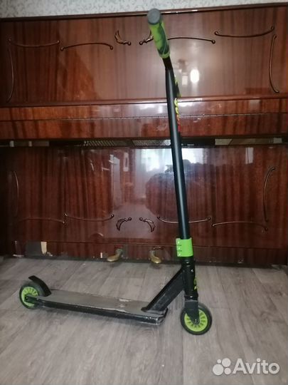 Самокат трюковой