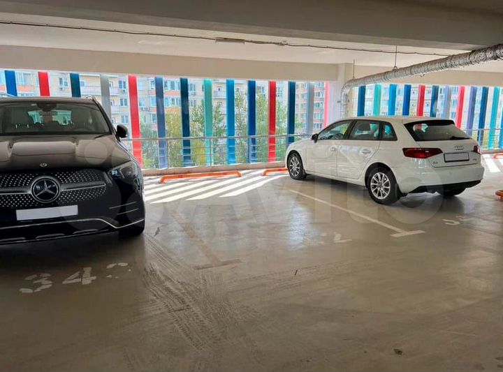 Машиноместо