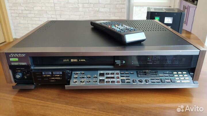 HI-FI S-VHS Видеомагнитофон Victor HR-S 8000