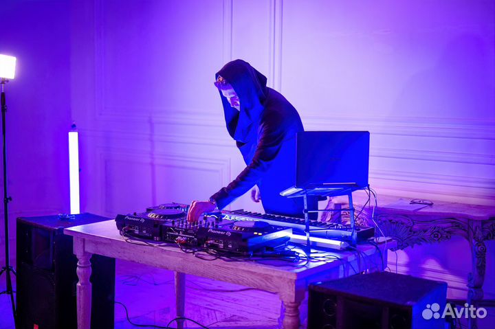 Ведущий и Dj