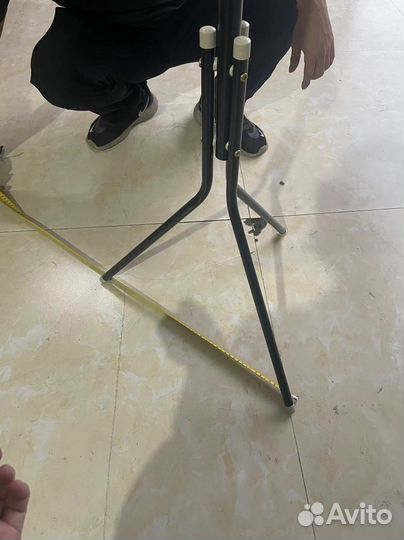 Напольная вертикальная вешалка для лёгкой одежды