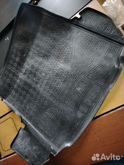 Автомобильные коврики резиновые бу