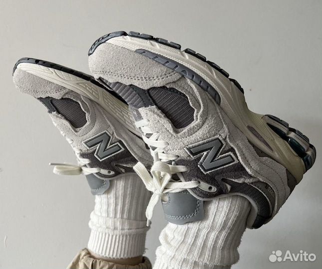 Кроссовки New balance 2002r