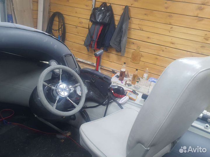 Лодка Моторная