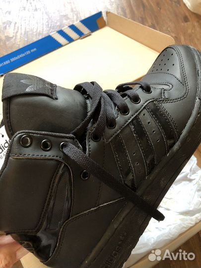 Кроссовки Adidas