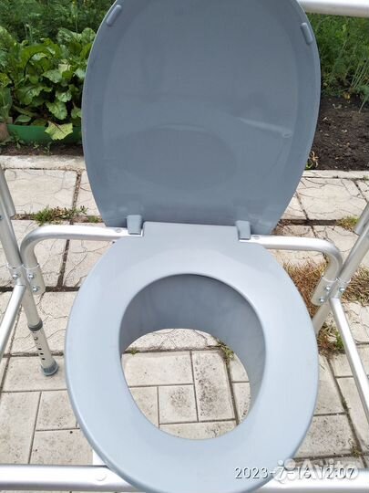 Кресло туалет для пожилых