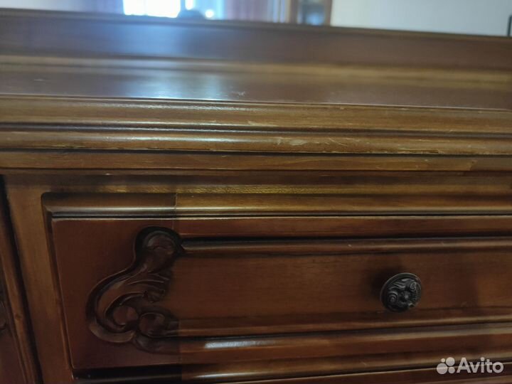 Комод (буфет) с зеркалом