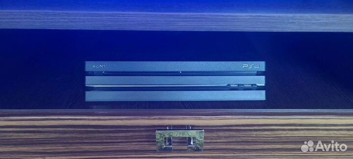 Прошитая PS4 pro Hen 9.00