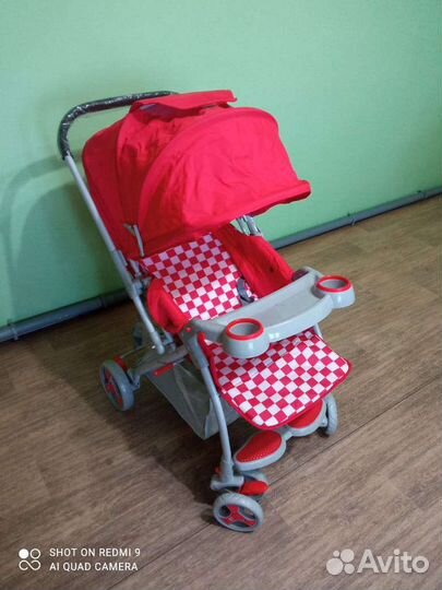 Прогулочная коляска новая