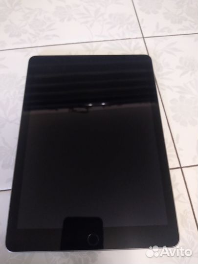 Планшет Apple iPad model A1822