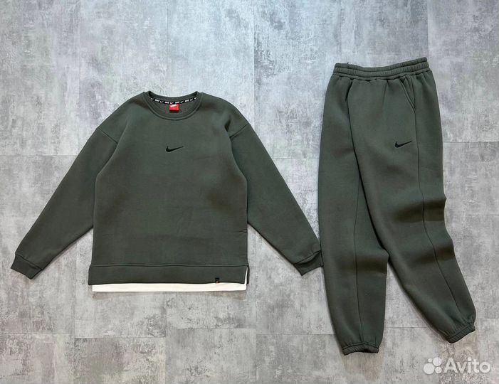 Спортивный костюм Nike на флисе