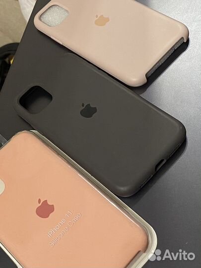 Чехол на iPhone 11