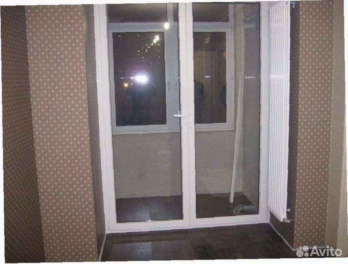 Дверь на балкон