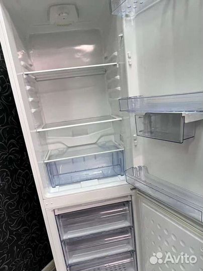 Холодильник бу ariston AEG bosch vestel