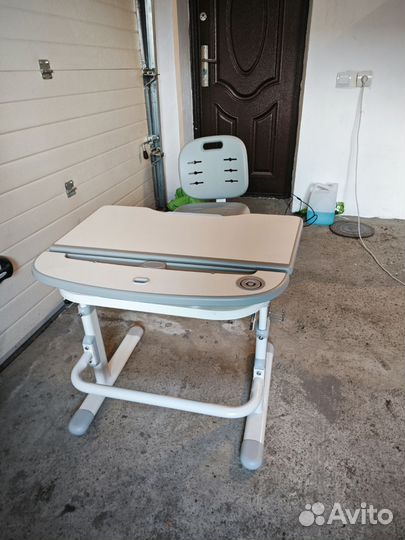 Детский столик и стульчик