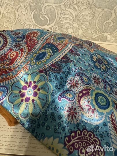 Женские шарфы и платки