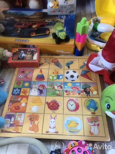 Детская кухня с посудой