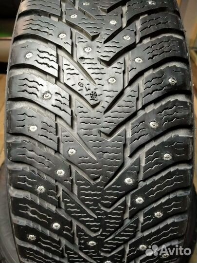 Nokian Tyres Hakkapeliitta 8 SUV 215/65 R17