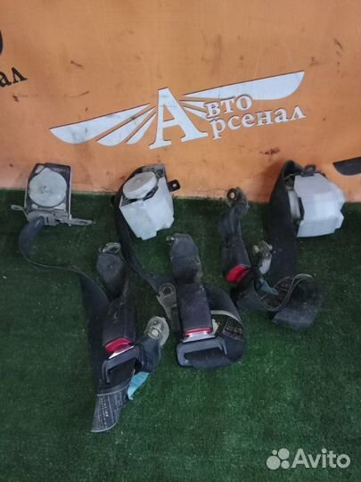 Ремень безопасности задний Mitsubishi Lancer 1.3