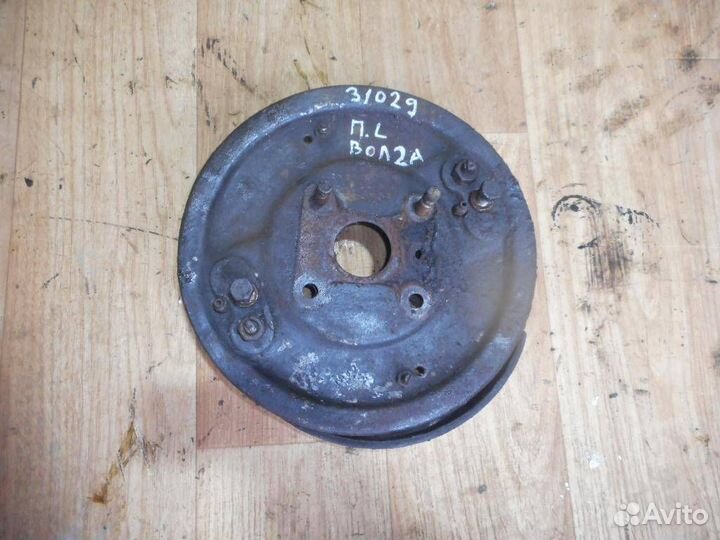 Щит опорный передний левый газ 31029