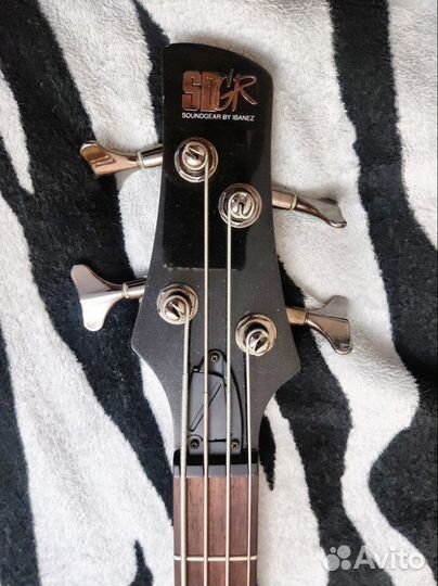 Бас гитара Ibanez SR300