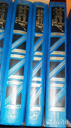 Книги, много книг, разных авторов