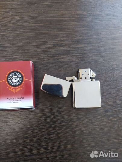 Зажигалка бензиновая