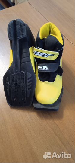 Лыжные ботинки