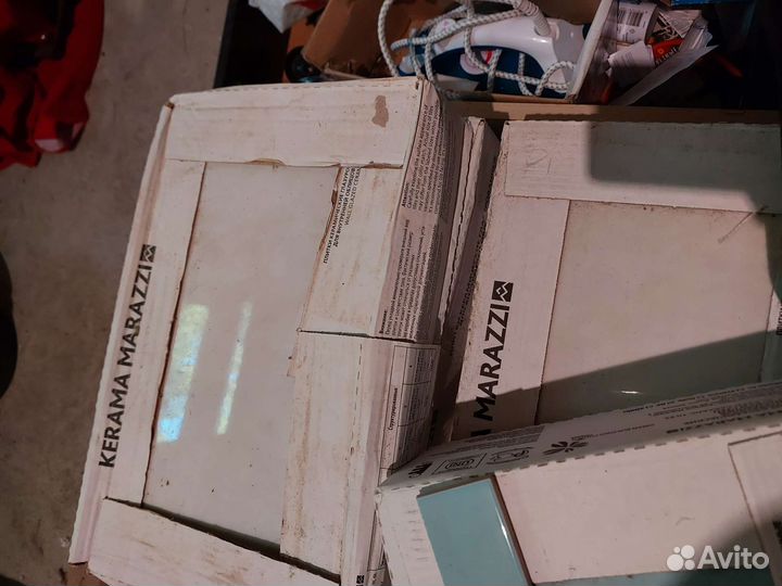 Керамическая плитка белая