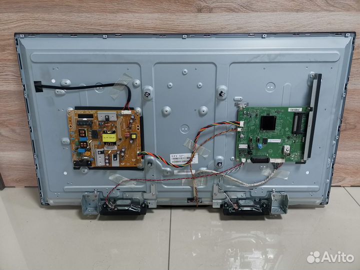 Телевизор Philips 40PFT4009 (Разбор)(По запчастям)