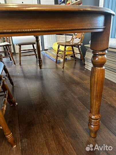 Обеденный стол раскладной на 6-8 персон