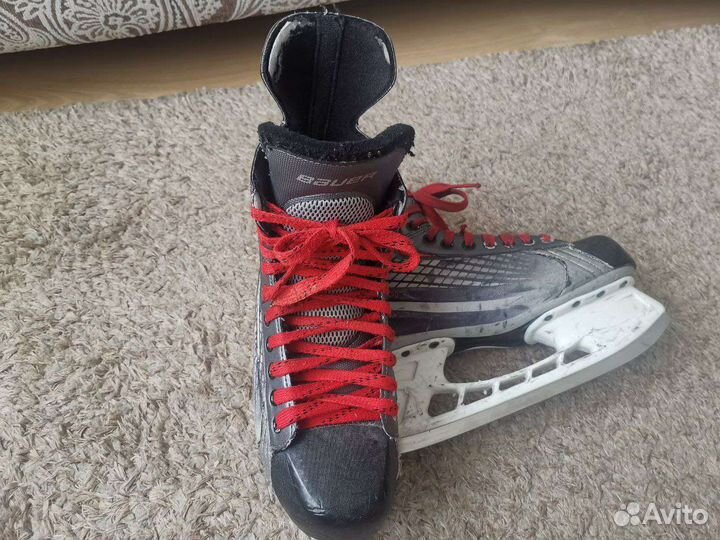 Хоккейные коньки bauer