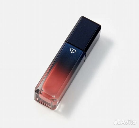 Cle DE peau beaute помада с глянцевым сиянием