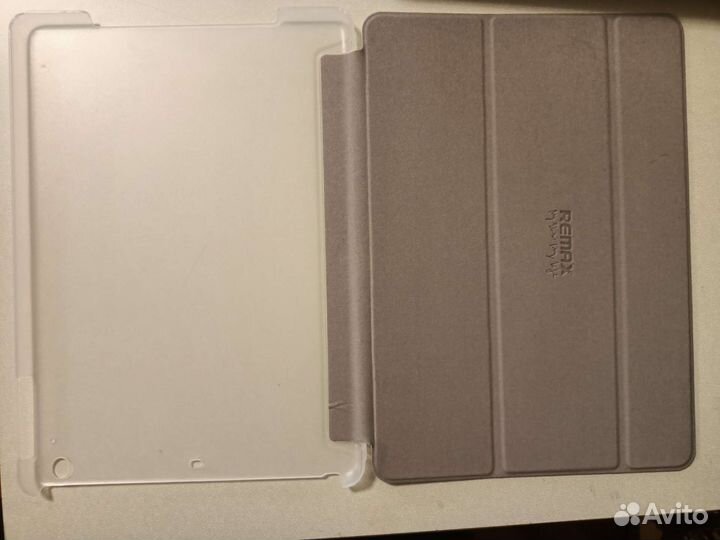 Чехол Remax белый для iPad Air