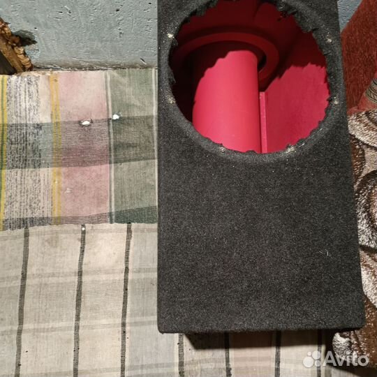 Продам короб под сабвуфер