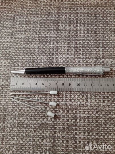 Ручка шариковая подарочная и стержни