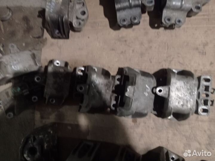 Подушки кпп Фольксваген гольф-4