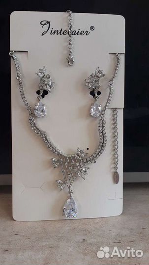Колье и серьги новые