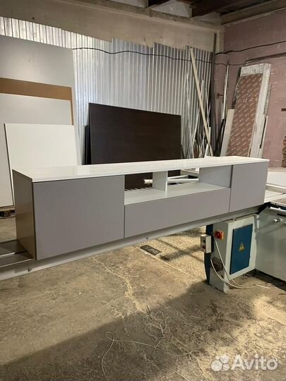 Тумба под телевизор новая
