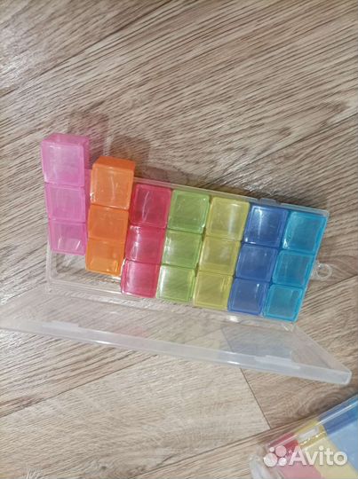 Таблетница, контейнер для витаминов