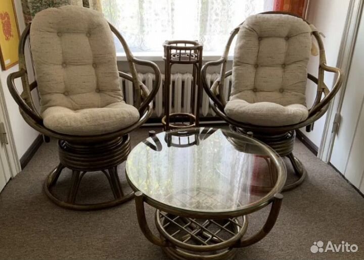 Авито ротанг ижевск. Мебель из ротанга стул. 2 Кресла и столик. 2 Кресла и столик в зал. Элитное ротанговое кресло.