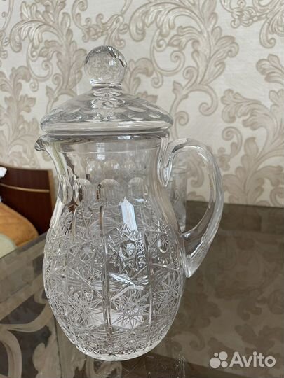 Хрустальный кувшин с крышкой