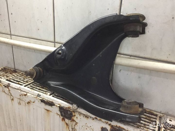 Рычаг передний правый Renault Logan / sandero
