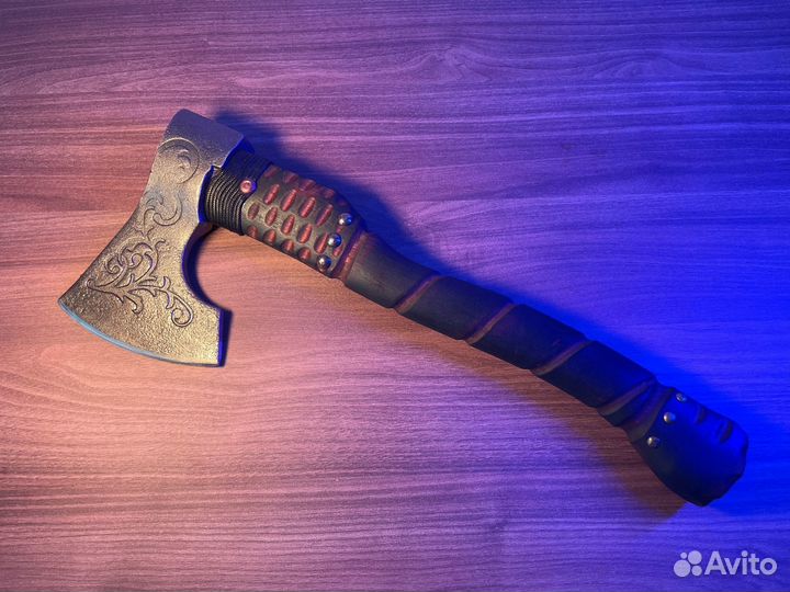 Топор в подарок 