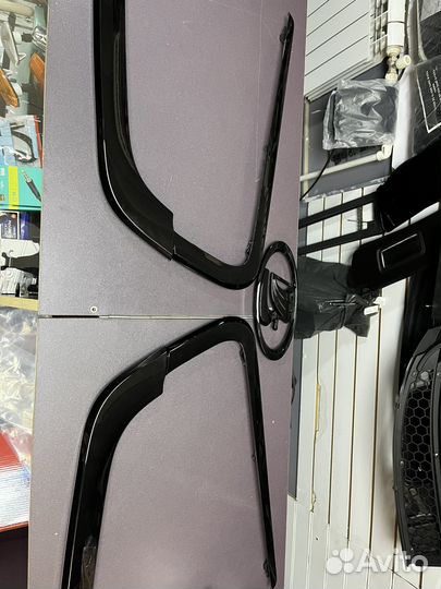 Молдинги бампера черный глянец LADA vesta