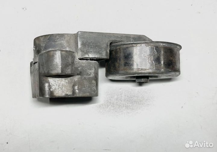 Натяжной ролик Mitsubishi L200 2.5 дизель